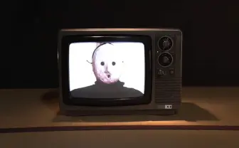 NHKが『変な家』の覆面ホラー作家 雨穴を特集　新作の舞台裏に密着