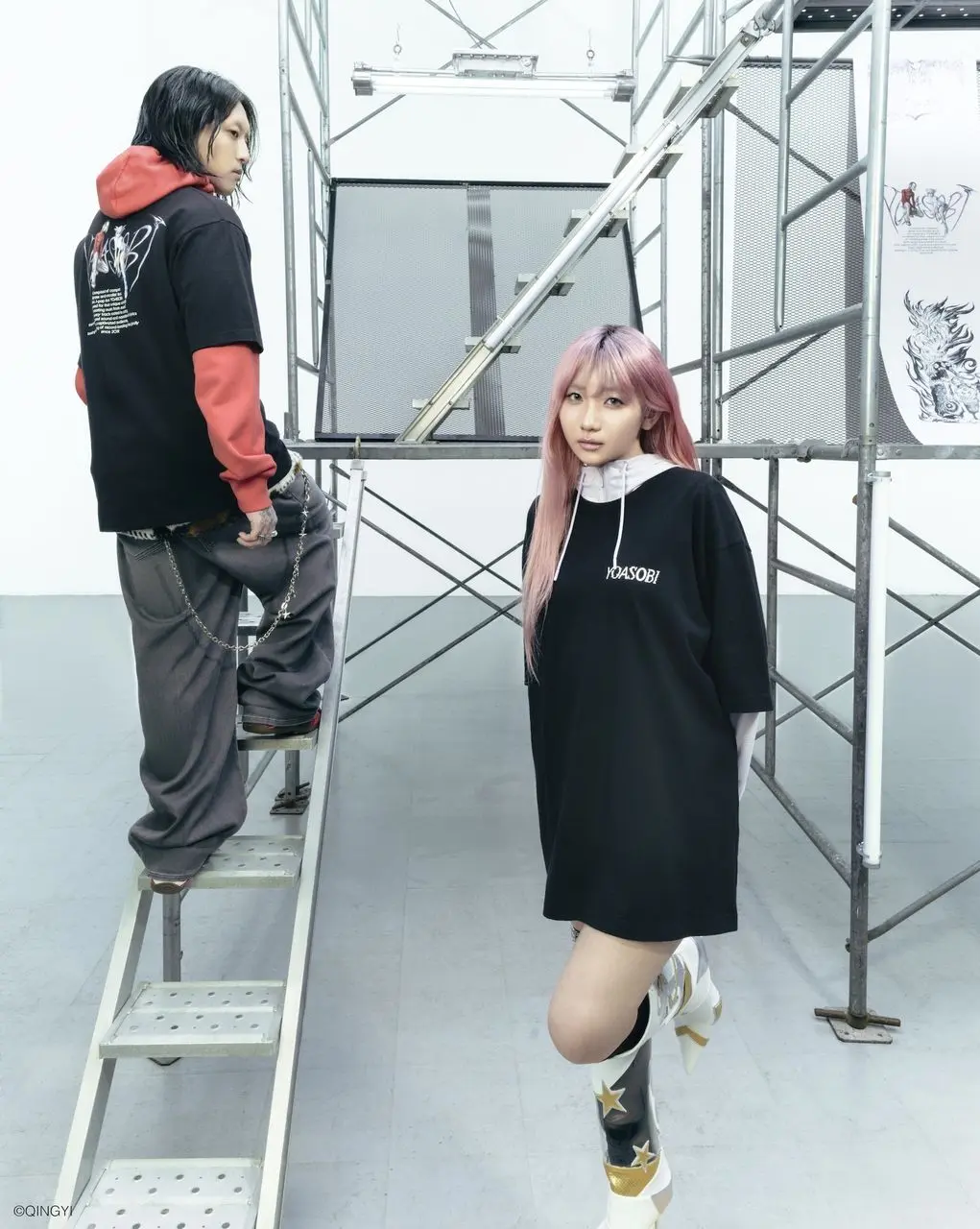 YOASOBI×UT コラボTシャツ