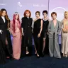 「アメリカン・ミュージック・アワード」のレッドカーペットに登場したXGのメンバー／写真：AMAs