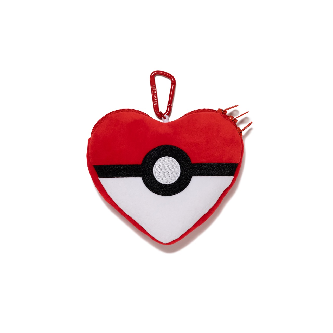POKÉMON MADE HEART STUFFED PASSCASE ¥8,580 (TAX INCLUDED)