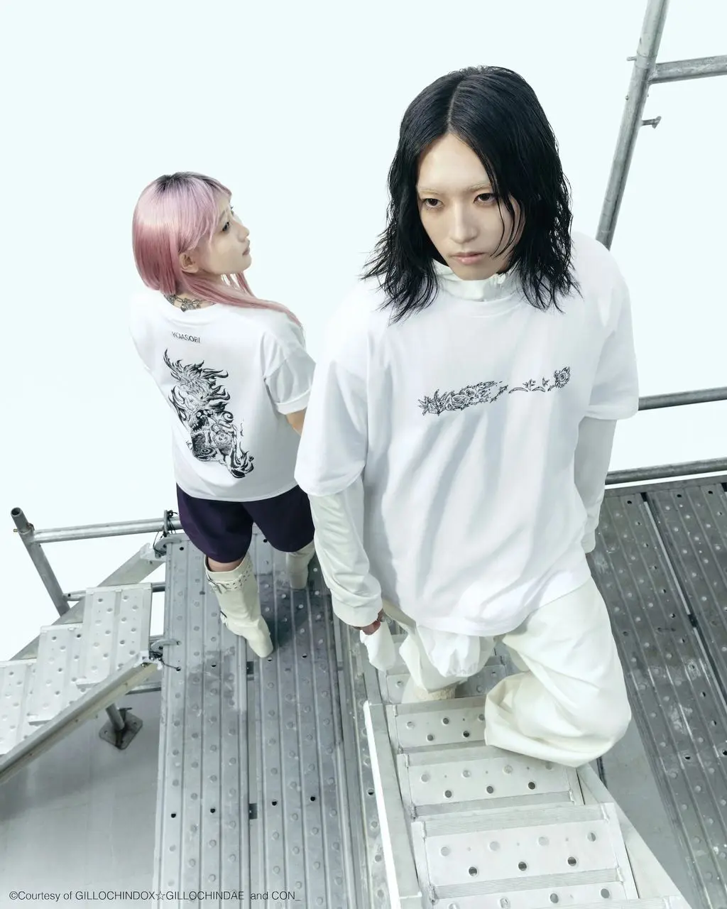 YOASOBI×UT コラボTシャツ