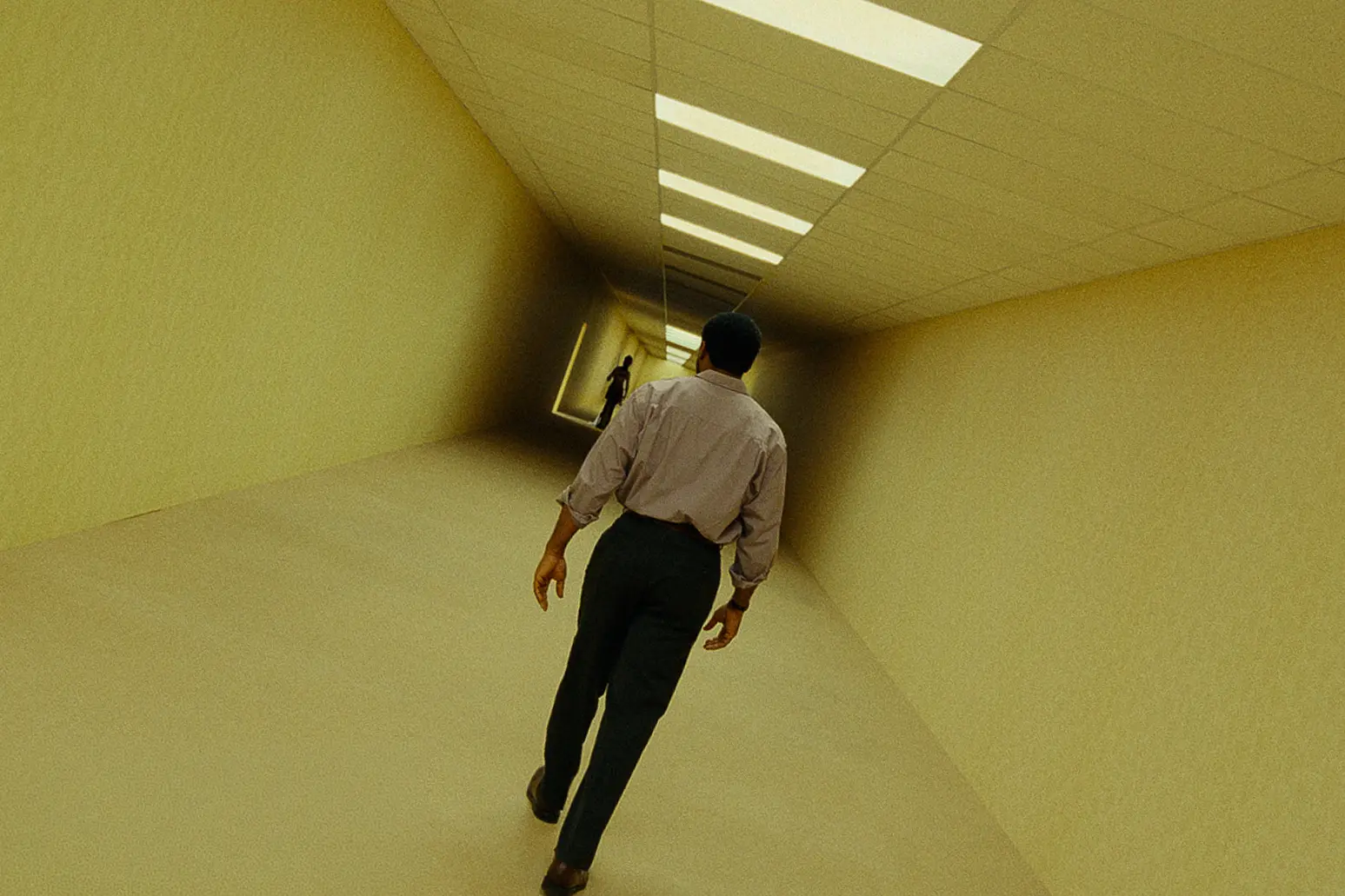 A24の新作ホラー映画『Backrooms』日本公開決定　世界興行収入は188億円を突破