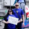 モロッコ系とアルジェリア系フランス人の2人。日本も大好き！ 優勝予想はフランス！