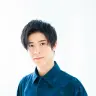 主人公のアズミ・レイ役を演じる大塚剛央さん