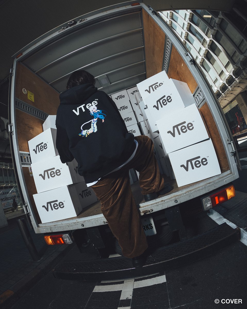 「VTee × hololive Collection」ルック19