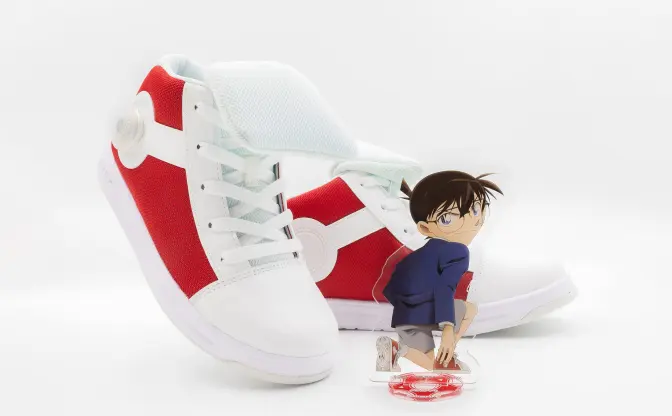 瞬足×名探偵コナン「キック力増強シューズ」が再販決定　ダイヤルをキリキリ回せるギミック搭載
