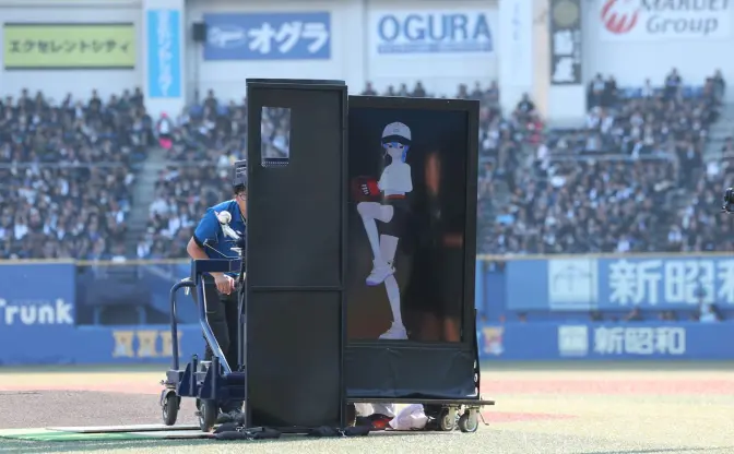 星街すいせい、プロ野球始球式に出演　初音ミクの応援を受け105キロのストレート放つ
