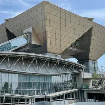 「コミックマーケット108」閉幕、26万人が来場　悪天候や会場工事の中で前年比1万人増