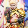 ついに出会えた、ギルガメッシュに扮するスタンミじゃぱんさん／撮影、ぼかしは編集部