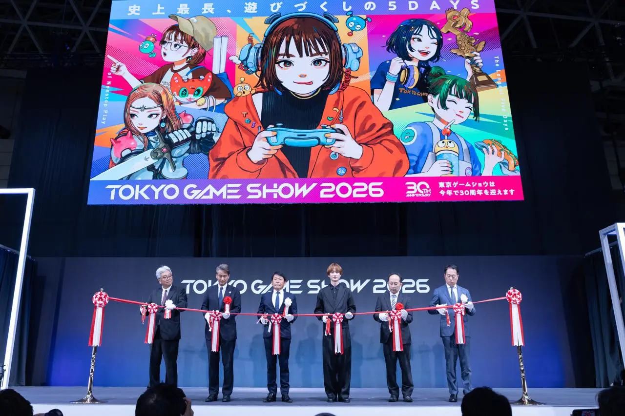 開会式のテープカットにはオフィシャルサポーターをつとめるKis-My-Ft2の宮田俊哉さんも登壇