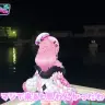 夜の海を見つめながら背中で語る魔王トゥルシーさん