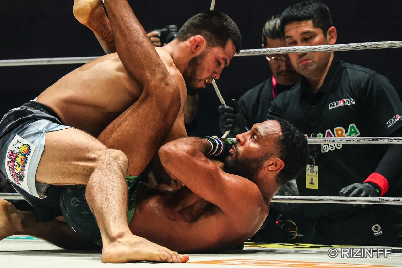 第8試合：ラジャブアリ・シェイドゥラエフ◯ vs. ✕AJ・マッキー
