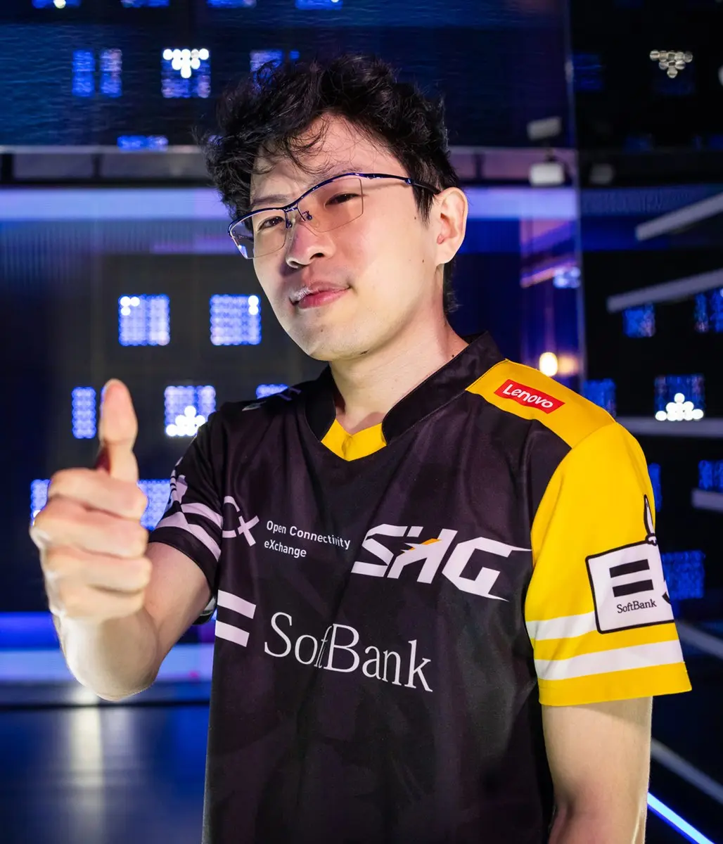 世界中の競技シーンの情報を伝える『LoL』公式アカウント「LoL Esports」が投稿したEvi選手の写真