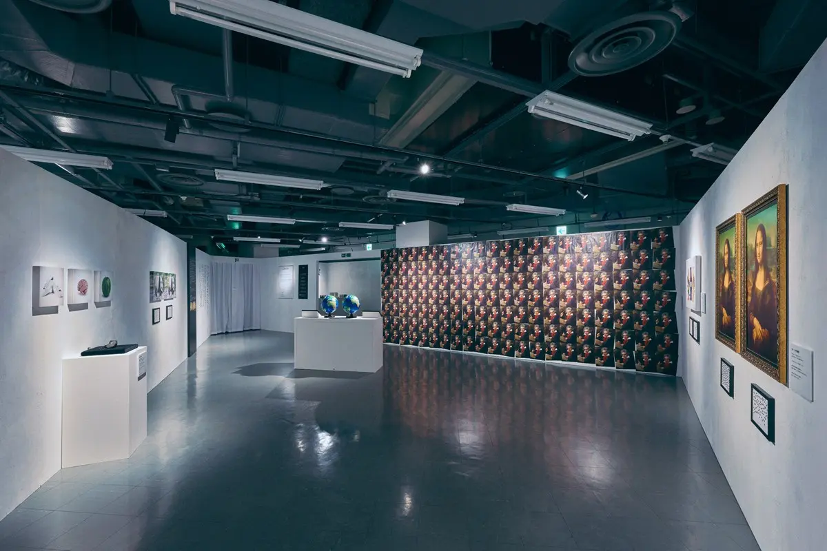 「記憶汚染展」東京公演の様子