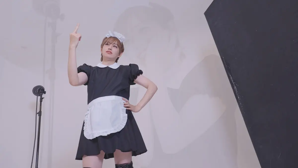メイド服姿のらいじんさん