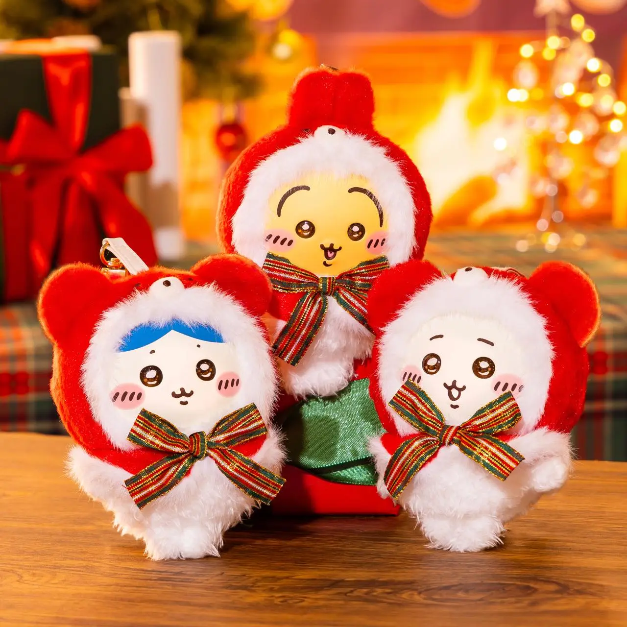 ちいかわ、ハチワレ、うさぎがクリスマス仕様のテディベアになっちゃった!